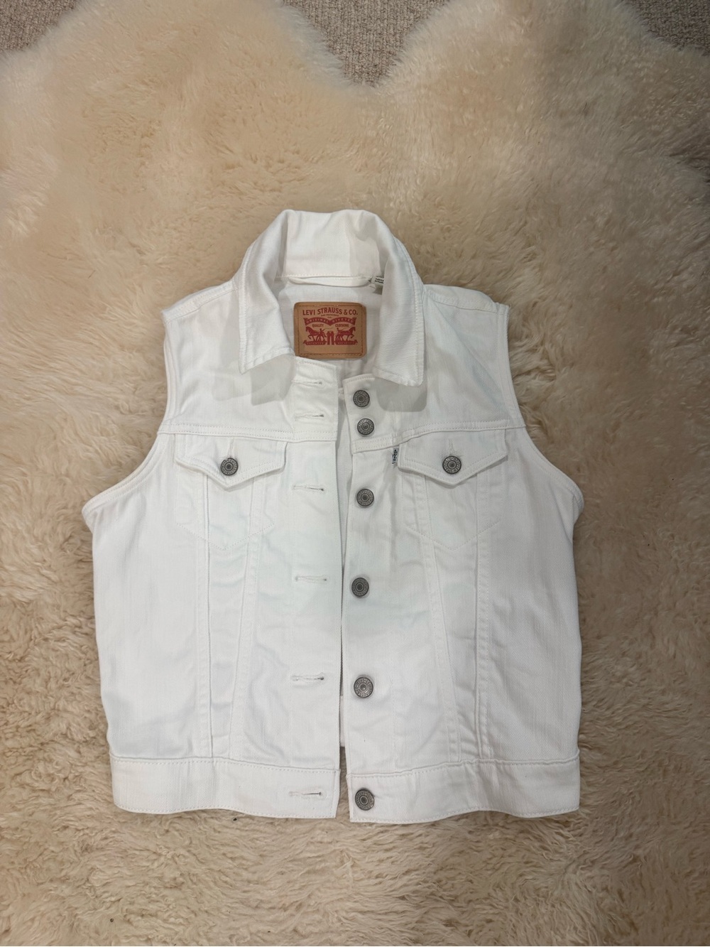 Levi’s white trucker vest women’s small ex cond
